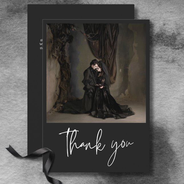 Cartão De Agradecimento Casamento de Fotografias Mínimo Escuro (Dark Moody Minimal Photo Wedding Thank You Card)