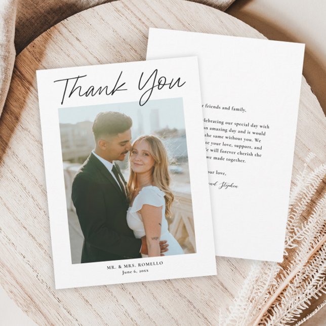 Cartão De Agradecimento Casamento de Fotografias Simples com Script Modern (Simple black and white script wedding thank you card.)