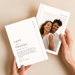 Cartão De Agradecimento Casamento de Fotografias Simples com Tipografia Mo<br><div class="desc">Expresse sua gratidão com nosso Cartões de agradecimentos de casamento simples com fotos da tipografia moderna. Estas cartas elegantes apresentam um design simples e moderno com uma mensagem e uma fotografia pessoal. Perfeito por agradecer a família e amigos. Ideal para casamentos e chás de panela de destino, eles oferecem uma...</div>