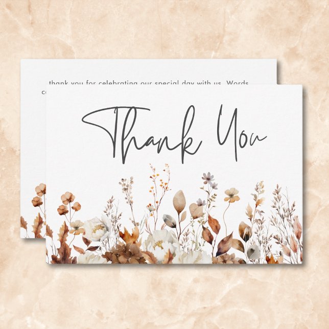 Cartão De Agradecimento Casamento de Quadro Floral Neutro de Queda Moderna (Modern Fall Neutral Floral Frame Wedding Thank You Card)