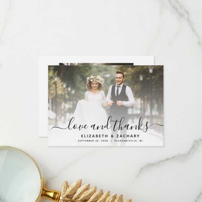 Cartão De Agradecimento Casamento de Script Preto com 2 Fotografias (Frente/Verso In Situ)