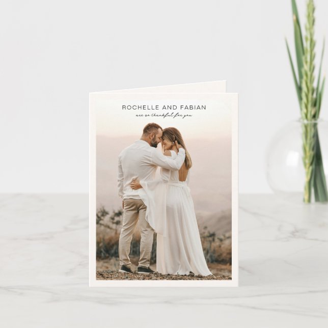 Cartão De Agradecimento Casamento Elegante de Foto em Creme Simples (Frente)