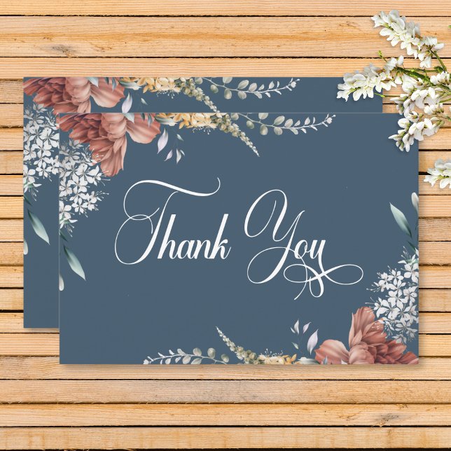 Cartão De Agradecimento Casamento Floral do Jardim Azul Romântico Moderno (Modern Romantic Blue Garden Floral Wedding Thank You Card)