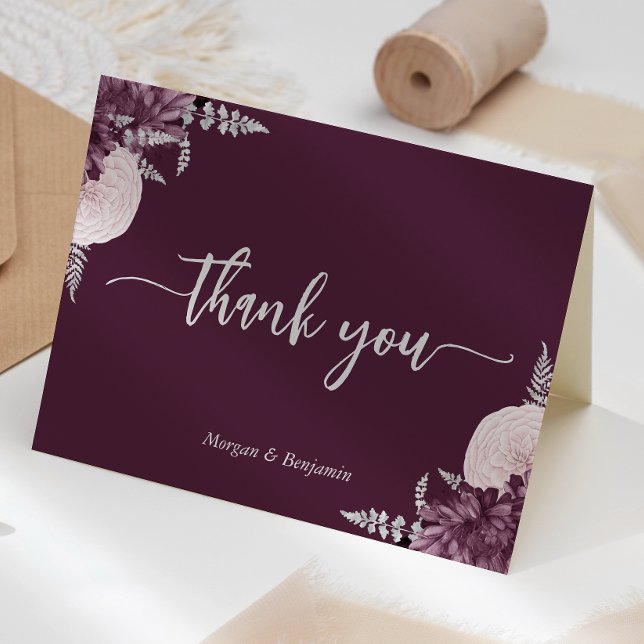 Cartão De Agradecimento Casamento Floral em Roxo Prateado Script (Criador carregado)