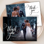 Cartão De Agradecimento Casamento Fotográfico do Script 2 de Na moda Moder<br><div class="desc">O Elegante Moderno Boho Chic Calliografia Roteiro Casando 2 Cartões de agradecimentos Fotográfico. modelo obrigado de na moda com uma foto vertical de cheio na frente com o texto "Obrigado" em uma timírica carta tipografia escrita swash tail face overlay na foto e uma foto reversa e um obrigado pré-feito que...</div>
