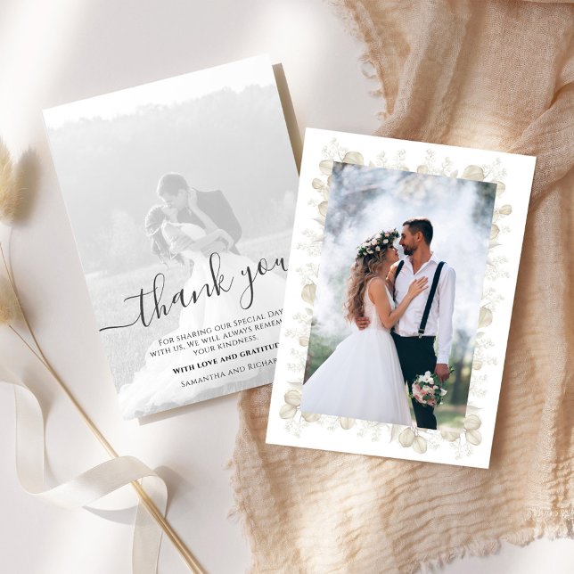 Cartão De Agradecimento Casamento Greenery Calliografia Script 2 Foto (Elegant wedding thank you card with a 2 photo template)
