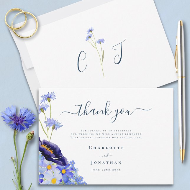 Cartão De Agradecimento Casamento Moderno de Flores Selvagens (Stylish Blue floral wedding thank you card with wildflowers
)