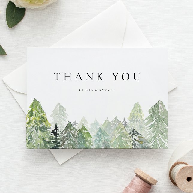 Cartão De Agradecimento Casamento no inverno de Floresta Evergreen de Neve (Wedding thank you card featuring a snowy watercolor pine forest, perfect for rustic winter events.)