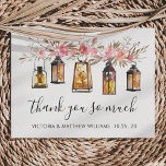 Cartão De Agradecimento Casamento Rustic Watercolor Floral Lantern Obrigad<br><div class="desc">Este Cartões de agradecimentos de Casamento apresenta lanternas rústicas,  velas e flores cor-de-rosa. Para personalização mais avançada deste design,  clique no botão "Personalizar". Itens correspondentes também estão disponíveis.</div>