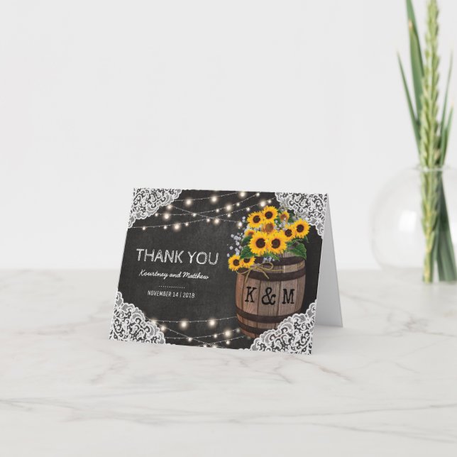 Cartão De Agradecimento Casamento Rústico em Adega Obrigado | Luzes de Cor (Frente)