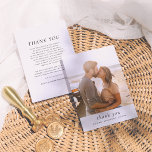 Cartão De Agradecimento Casamento Simples de Fotos Minimalista e Elegante<br><div class="desc">Um simples cartões de agradecimentos fotográfico que combina com a nossa coleção de convites para casamento de fotos russo e minimalista. Este design apresenta uma grande foto vertical na frente acima do "obrigado você" em itálico minúsculo. A parte de trás do design apresenta uma mensagem personalizada e sentida de obrigado...</div>