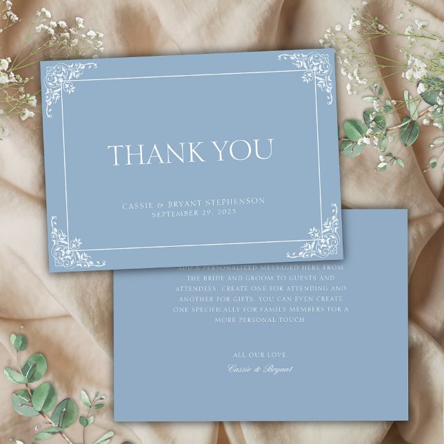 Cartão De Agradecimento Casamento Simples Elegante De Regência Azul Claro (elegant simple minimalist dusty blue and white wedding thank you cards with decorative border)
