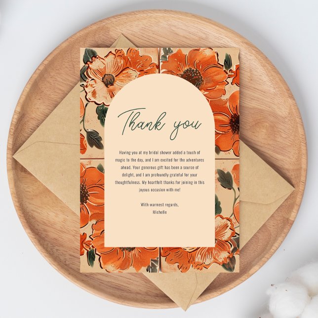Cartão De Agradecimento Chá de panela Elegante Terracotta Boho (A "Thank You" card with floral borders on a wood plate, expressing gratitude for a bridal shower gif)