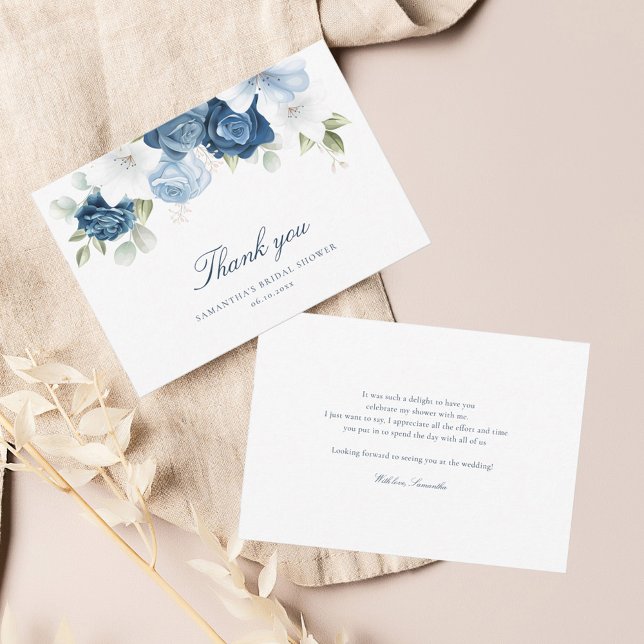 Cartão De Agradecimento Chuva de Noiva Elegante em Azul Poeira com Floral  (Dusty Blue Floral Bridal Shower Thank You Card)