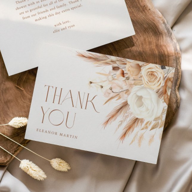 Cartão De Agradecimento Chuva de Pampas Boho Neutra Chá de Noiva (Elegant typography boho floral wedding bridal shower thank you card.
)