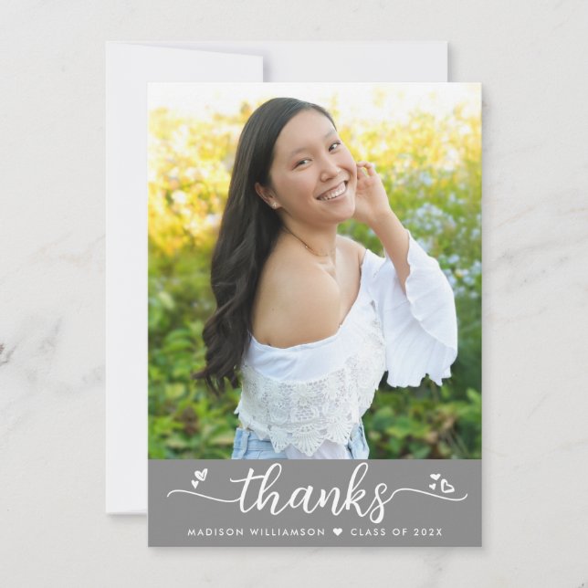 Cartão De Agradecimento Corações de Script Elegante Moderno para Graduação (Frente)