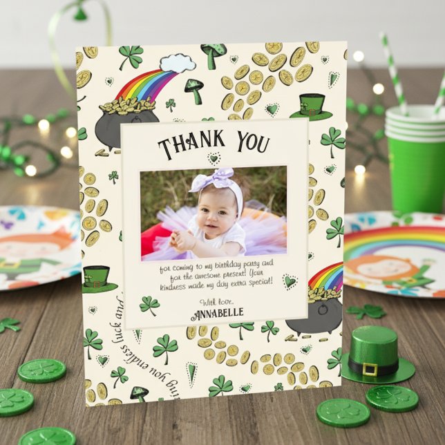 Cartão De Agradecimento Cream Irish Rainbow Clovers & Hearthday (Fun Irish St Patrick's Day Birthday Thank You Cards. Lucky Gold Shamrock Coins, Rainbow, Green Cover)