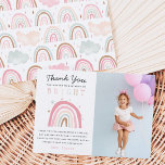 Cartão De Agradecimento Cute Pastel Rainbow Girls Birthday Party Photo<br><div class="desc">Cute kid's birthday party thank you photo card featuring a hand drawn illustration of a pastel rainbow with stars around. The text says "thank you for making my birthday so bright." The back of the card is a rainbow pattern with whimsical clouds and raindrops. Perfect for a girl's birthday.</div>