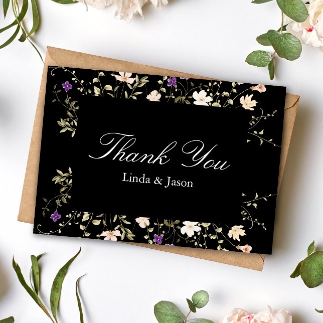 Cartão de Agradecimento de Casamento com Flores Se (Elegant black wildflowers wedding thank you card expresses heartfelt gratitude with timeless style)