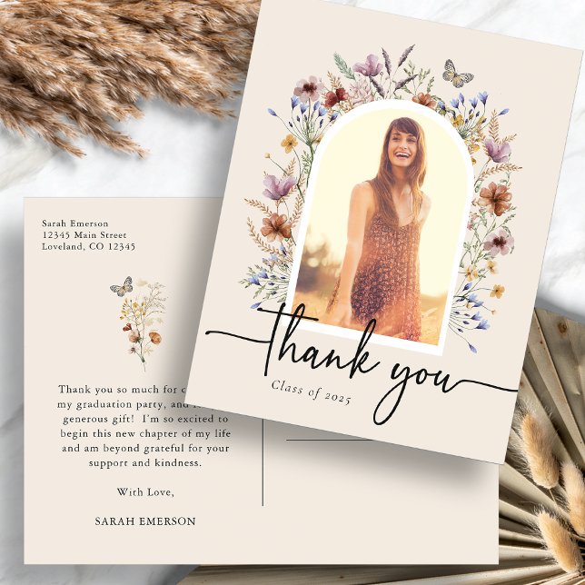 Cartão de agradecimento de formatura (Graduation Thank You Postcard with Butterfly by Painted Paperie
)