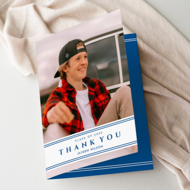 Cartão de Agradecimento de Formatura com Foto Azul (Blue and white sporty photo graduation thank you cards.)