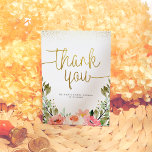 Cartão De Agradecimento Dourado Script Obrigado | Corante-d-água rosa Flor<br><div class="desc">Este cartões de agradecimentos faz parte de um conjunto de chás de panela coordenado. Uma maneira simples e fofa de dizer obrigado aos seus convidados. A frente apresenta falso brilho dourado, letras douradas, tipografia moderna e flores de aquarela. No verso, há espaço para você escrever uma mensagem personalizada. Edite o...</div>