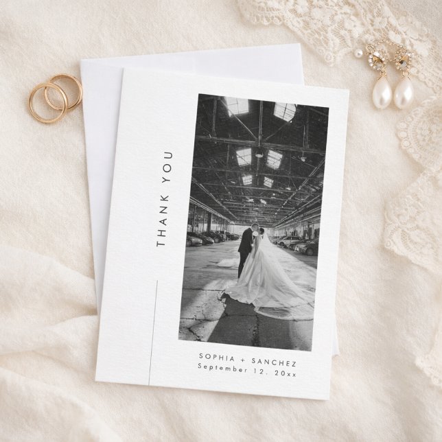 Cartão De Agradecimento Elegant Typography Formal Wedding Photo (Criador carregado)