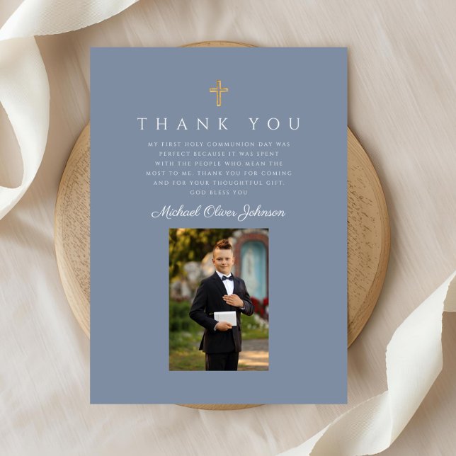 Cartão De Agradecimento Elegante Dusty Blue Católica Primeira Comunhão (Elegant Dusty Blue Catholic Boy First Communion Thank You Card)