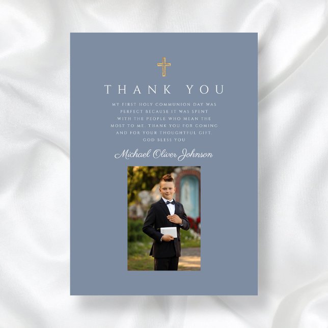 Cartão De Agradecimento Elegante Dusty Blue Católica Primeira Comunhão (Elegant Dusty Blue Catholic Boy First Communion Thank You Card)