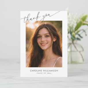 Cartão De Agradecimento Elegante Foto de Graduação com Letra Minima Modern