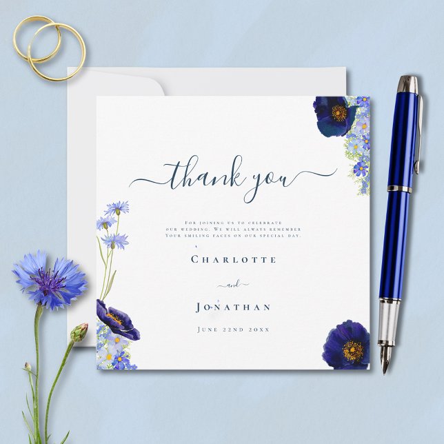 Cartão De Agradecimento Elegante Wildflower Blue Obrigado (Elegant wildflower summer floral blue watercolor wedding thank you card stylish typography script )