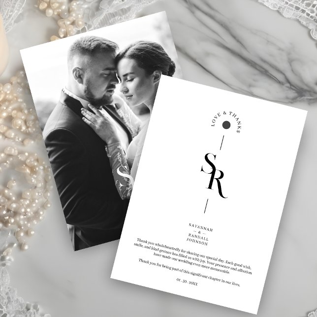 Cartão De Agradecimento Exquisite Chic Minimalist White Wedding Initials (Exquisite Chic Minimalist Black & White Wedding Initials Photo Thank You Card with Envelope. )