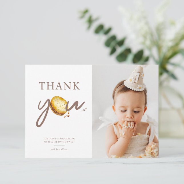 Cartão De Agradecimento Festa de Aniversário de Um Ano com Leite & Biscoit (Em pé/Frente)