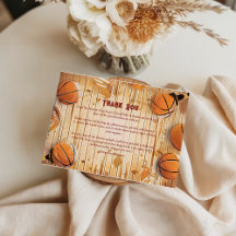 Festa de Aniversário no Campo de Basquete Retrô