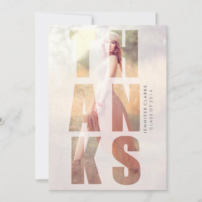 CARTÃO DE AGRADECIMENTO FORMANDO RETRO | GRADUAÇÃO OBRIGADA (Frente)