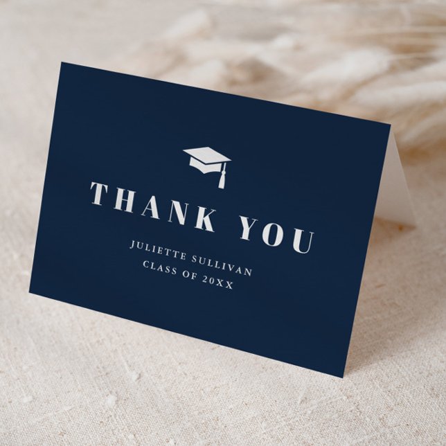 Cartão De Agradecimento Formatura com Gorro e Borla Mínimo (Simple, elegant type non photo folded graduation thank you note cards.)