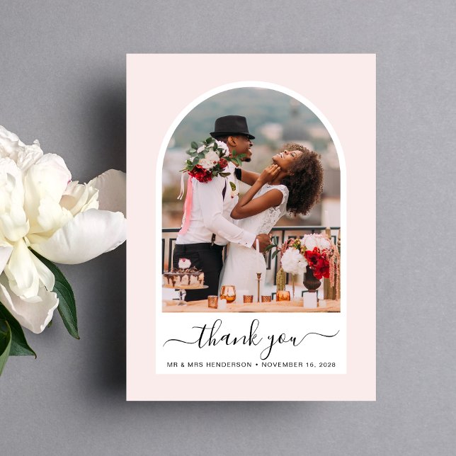 Cartão De Agradecimento Foto Arranjada Pink Casamento Obrigado (Celebrate your love story with a thank you card showcasing your photo in an elegant arch frame)