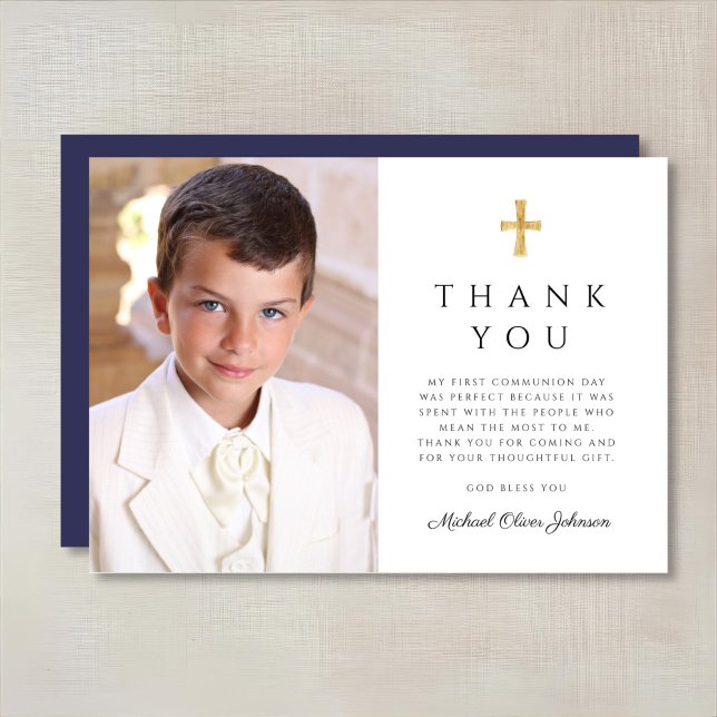 Cartão De Agradecimento Foto da Primeira Comunhão do Blue Cross Boy do Mar (Modern Navy Blue Cross Boy First Communion Photo Thank You Card)