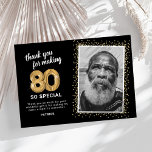 Cartão De Agradecimento Foto de Aniversário do 80 Moderno<br><div class="desc">Elegante festa de aniversário de oitenta cartas de agradecimento com um fundo na moda preto que pode ser mudado para qualquer cor,  uma foto da aniversariante / garoto,  brilho dourado,  balões de hellio de oitenta ouro,  e um obrigado moderno que você modelo é fácil de personalizar.</div>