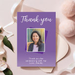 Cartão De Agradecimento Foto de Aniversário Roxo Moderno<br><div class="desc">Cartões de agradecimentos de Foto de Aniversário Roxo Moderno. O fundo é roxo vívido e o texto é de cor branca. Personalize-o com sua foto,  seu nome e obrigado nota.</div>