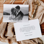 Cartão De Agradecimento Foto de Casamento de Script de Caligrafia Moderna<br><div class="desc">Este cartões de agradecimentos de casamento plano apresenta sua foto de casamento de cheio,  com a cobertura de roteiro de caligrafia. Personalize seu obrigado especial de casamento que você está atrás ou remova-o para deixar o vazio de trás para sua mensagem manuscrita de obrigados.</div>