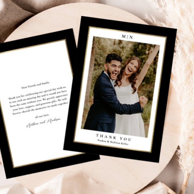 Cartão De Agradecimento Foto de casamento Dourado e preto clássico (Elegant black and gold wedding photo thank you card.)
