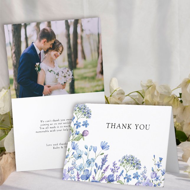 Cartão De Agradecimento Foto De Casamento Floral De Wildflower Periwinkle (Wedding Photo Thank You Card from my Lilac + Periwinkle Wildflower Wedding Collection)