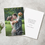 Cartão De Agradecimento Foto de Casamento por Caligrafia Moderna Simples<br><div class="desc">Cartões de agradecimentos Fotográfico de Casamento de Caligrafia Simples e Moderna. Para personalização mais avançada deste design,  clique no botão "Personalizar" acima! Itens correspondentes também estão disponíveis.</div>