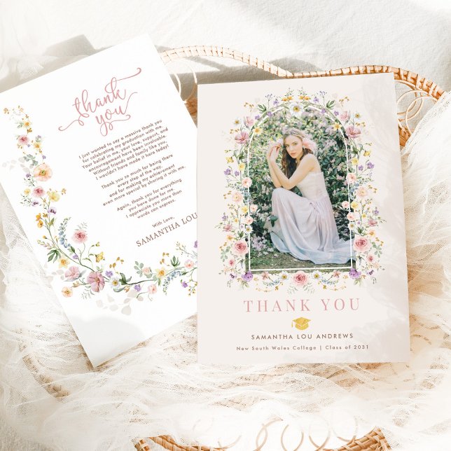 Cartão De Agradecimento Foto de Graduação Feminina de Flores Selvagens (Criador carregado)