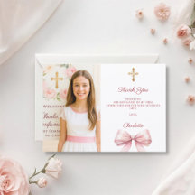 Foto de menina com laço rosa Primeira Comunhão