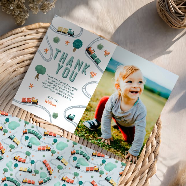 Cartão De Agradecimento Foto de Trem Fofo de Meninos no Aniversário (Criador carregado)