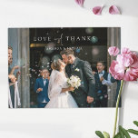 Cartão De Agradecimento Foto do casamento moderno e elegante para recém-ca<br><div class="desc">Este simples modelo de cartões de agradecimentos de casamento de fotos personalizadas e horizontais apresenta um design moderno, elegante, minimalista. A forma padrão é cantos nítidos padrão, mas cantos arredondados também funcionam maravilhosamente com este design, então tente ambos os modos de aparência e veja qual deles o agarra! A frente...</div>