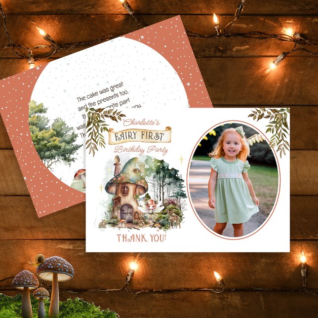 Cartão De Agradecimento Foto do primeiro aniversario do Cogumelo Fairy Fir (Fairy First Woodland Animals Mushrooms Girl's 1st Birthday Party Photo Thank You Card)