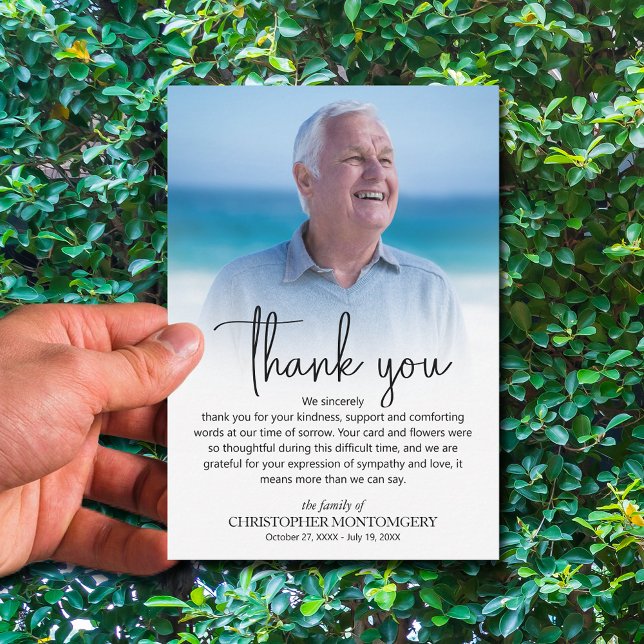 Cartão De Agradecimento Foto Funeral Simples (Simple funeral thank you cards feature your loved one's photo, 3.5" x 5" or choose a different size)